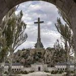 Varapalo a Sánchez: la Justicia tumba la licencia de obra de las exhumaciones en el Valle de los Caídos