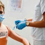 Vacuna Moderna eleva 44 veces riesgo de miocarditis en adultos jóvenes, según un estudio publicado en Nature