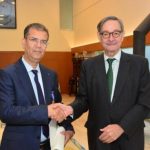 Siguen las cesiones a Marruecos: España condecora a un alto cargo marroquí en pleno rifirrafe por Ceuta y Melilla