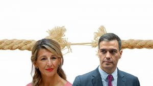 el futuro de la izquierda representada por yolanda y sanchez pende de un hilo