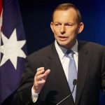 El ex primer ministro de Australia, Tony Abbott: «La inmigración ilegal masiva es una forma de invasión pacífica»