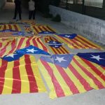 Gran iniciativa: Una asociación lleva desde 2017 «limpiando» los espacios públicos catalanes de propaganda independentista