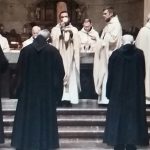 El Gobierno del odio a Cristo y a España, con el ministro filomasón Torres a la cabeza, pone fecha a la expulsión de los monjes del Valle