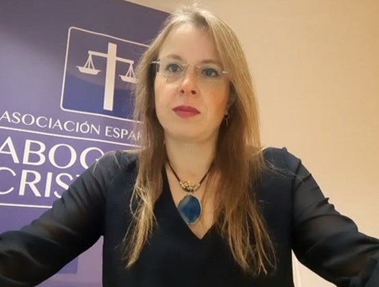 Abogados Cristianos denuncia a Mónica García