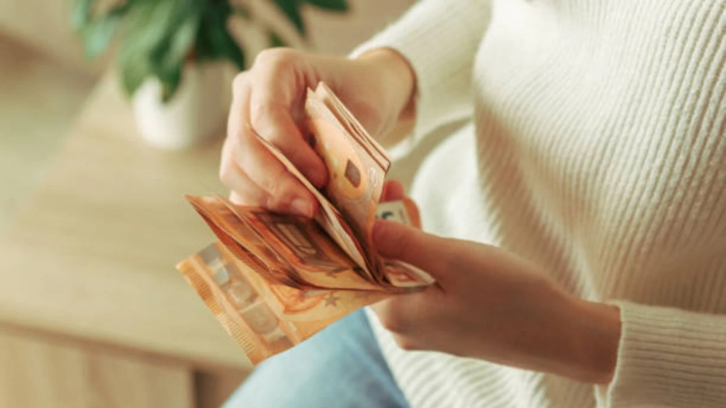 El dinero en efectivo es libertad: alerta sobre el corralito digital