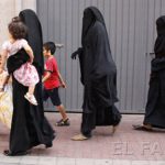 PP y PSOE bloquean prohibir el burka en Melilla