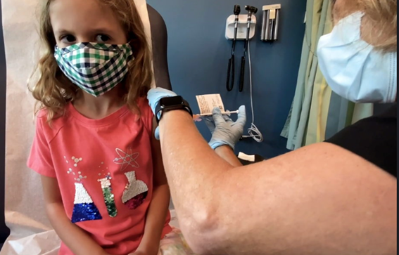 Vinculan vacunas COVID-19 y muertes infantiles