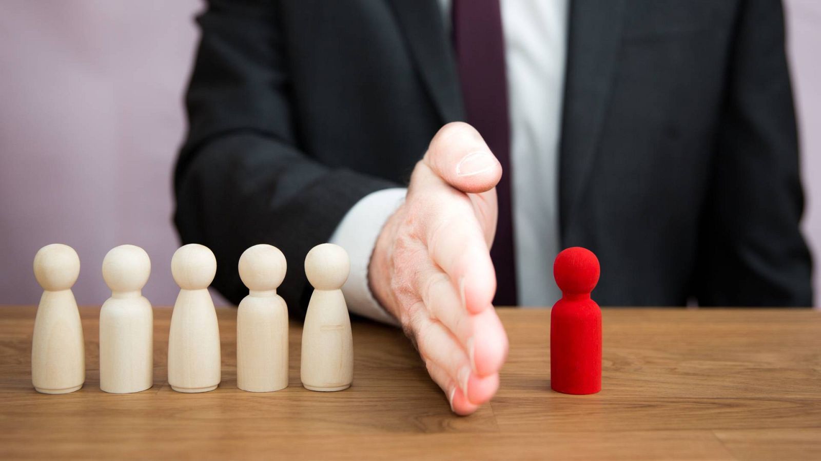 Edadismo laboral en España