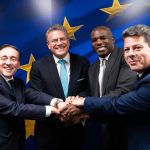 Albares humilla a España