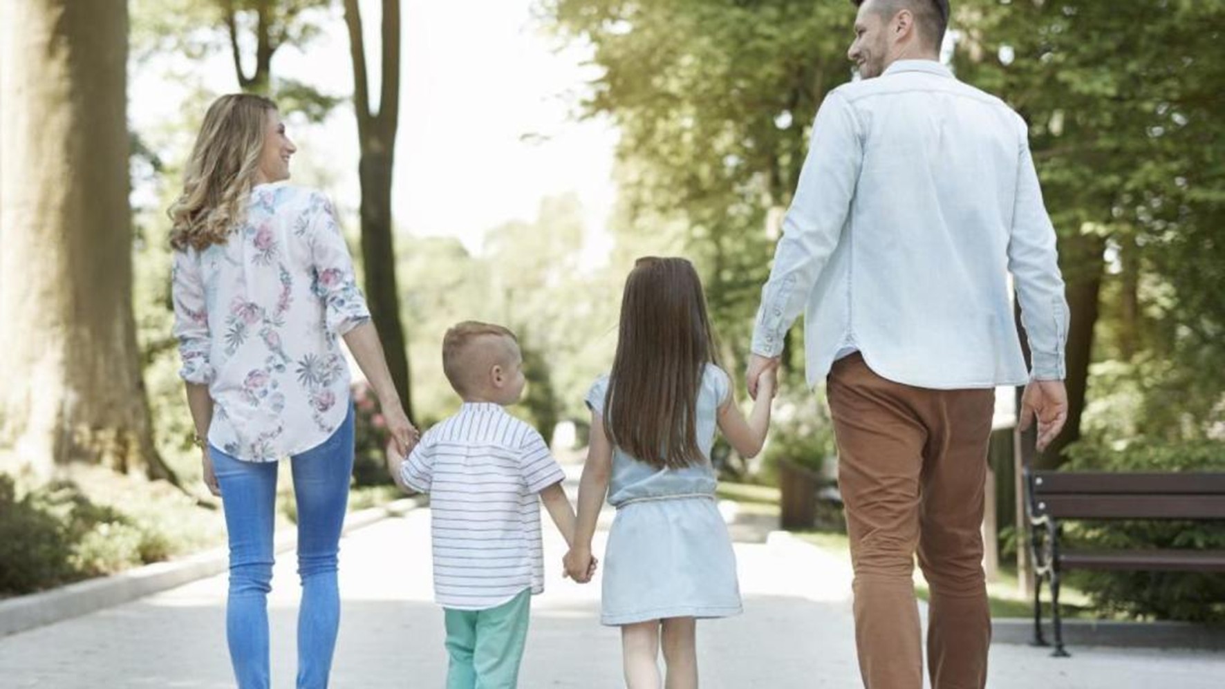 prohibición de redes sociales a menores