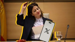 prohibir X en España