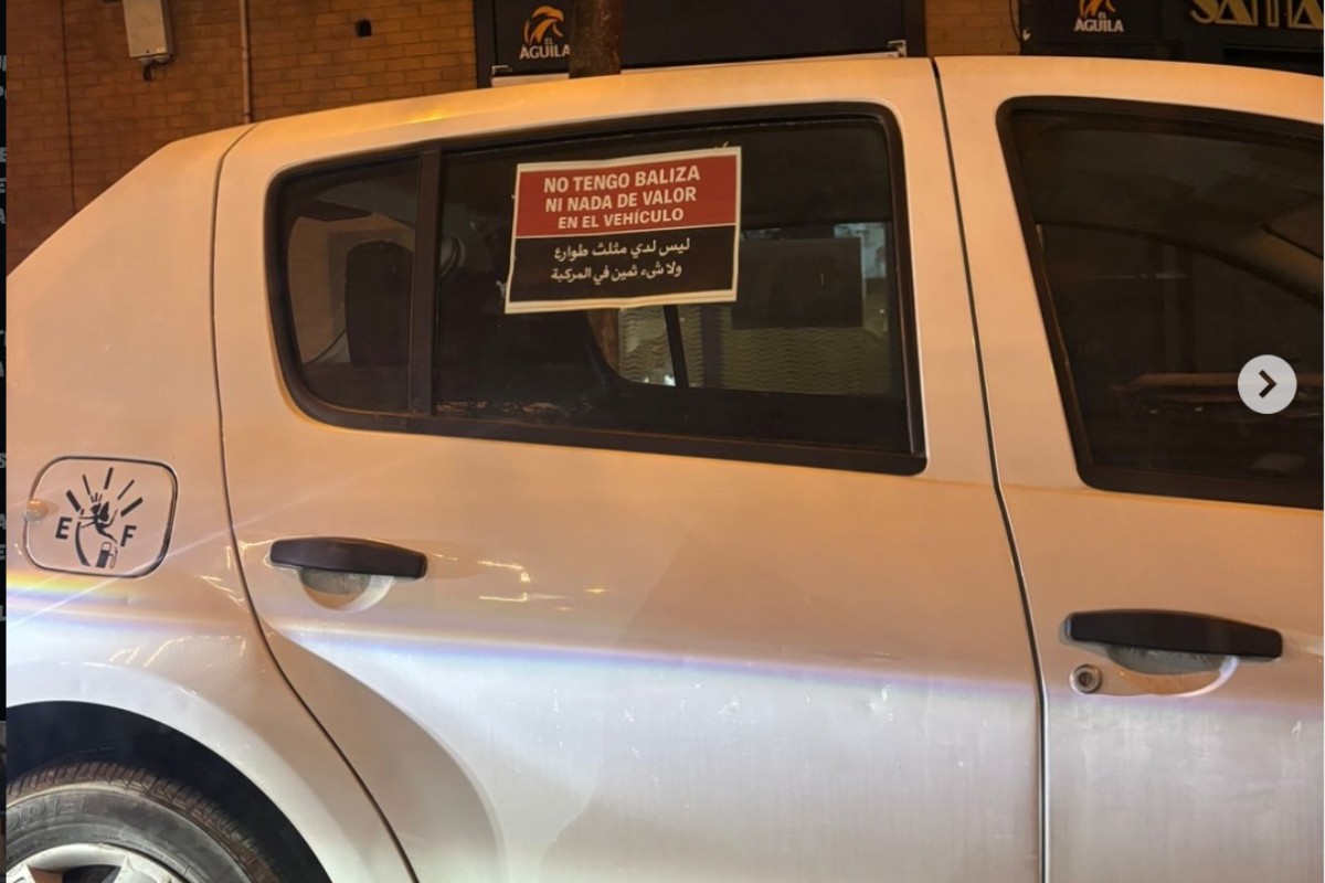 cartel viral árabe robos coches