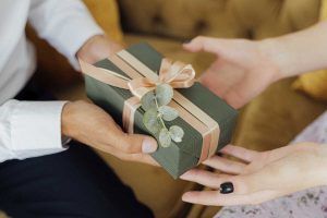 impuestos regalos boda España