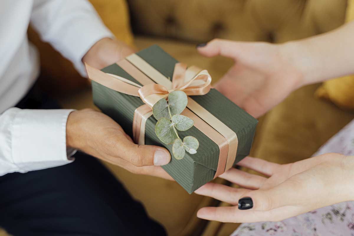 impuestos regalos boda España