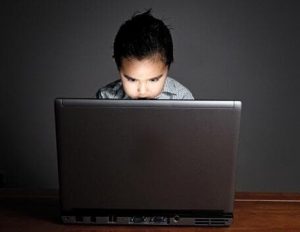 adicción redes sociales jóvenes