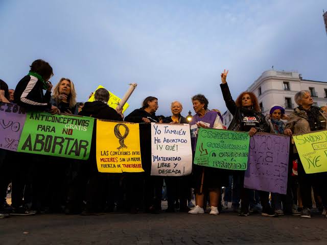 divorcio y aborto