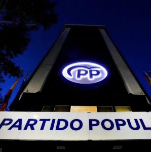 Fachada de la sede del Partido Popular en la calle Génova