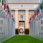 Fachada de la sede de la ONU en Ginebra donde el Consejo de Derechos Humanos aprueba sus nefastas resoluciones