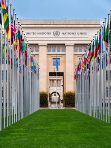 Fachada de la sede de la ONU en Ginebra donde el Consejo de Derechos Humanos aprueba sus nefastas resoluciones