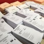 Archivo - Papeletas en un colegio electoral de Galicia en las elecciones generales de 2019.